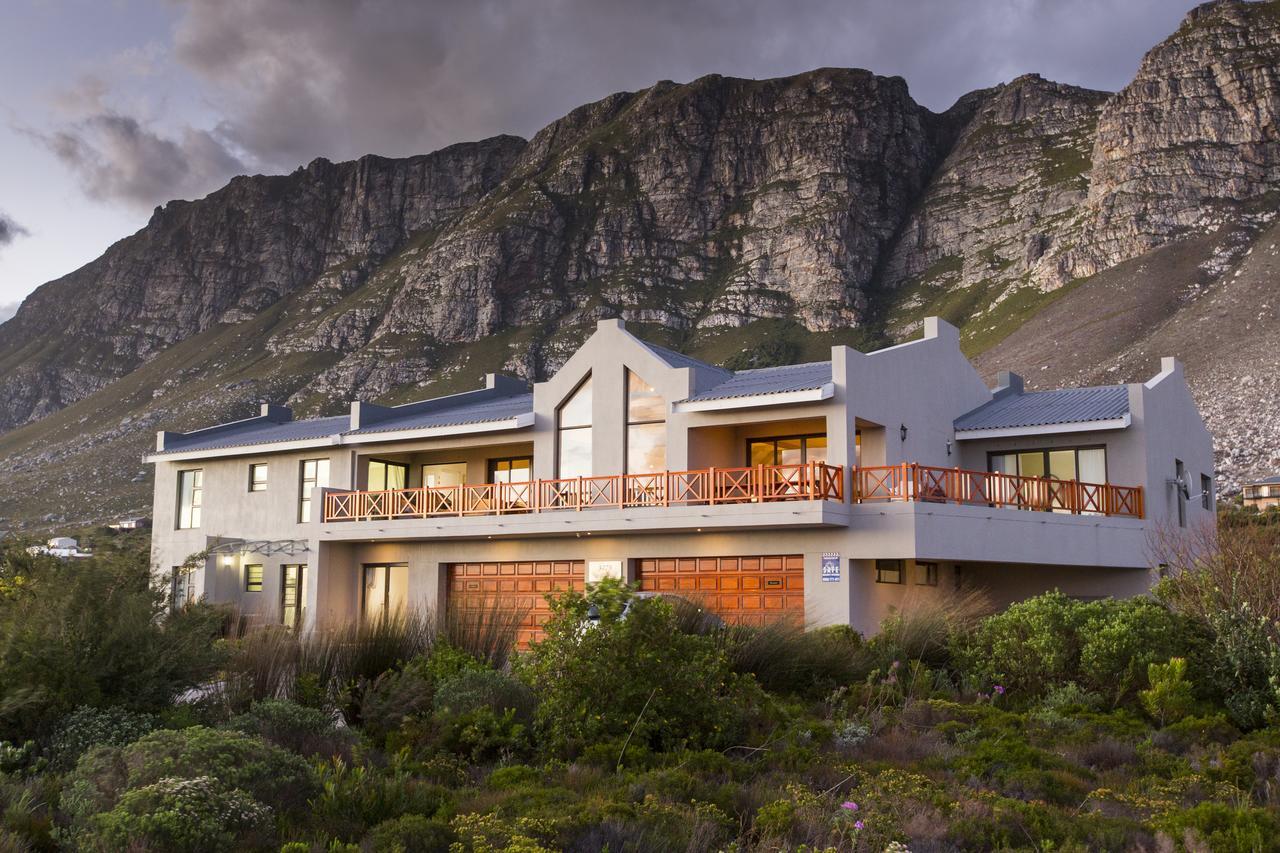 Van Den Berg'S Guesthouse Bettyʼs Bay Екстериор снимка