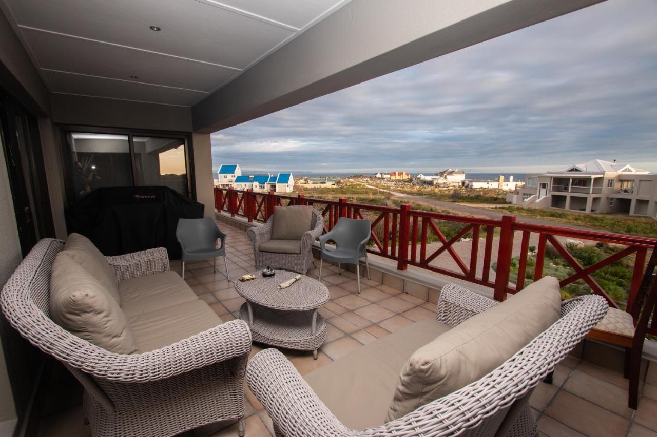 Van Den Berg'S Guesthouse Bettyʼs Bay Екстериор снимка