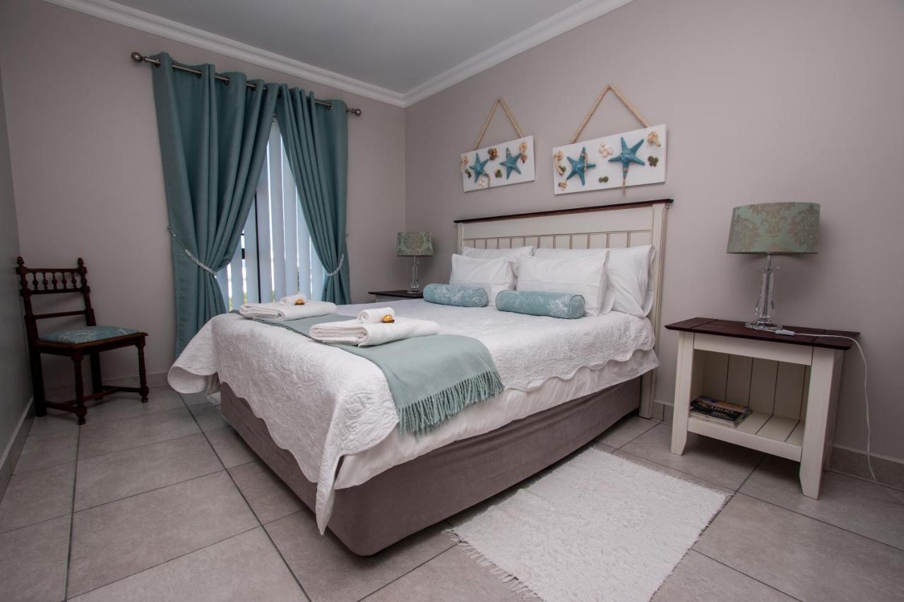 Van Den Berg'S Guesthouse Bettyʼs Bay Екстериор снимка